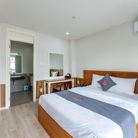Edoya Hotel Phu My Hung Хошимин Экстерьер фото