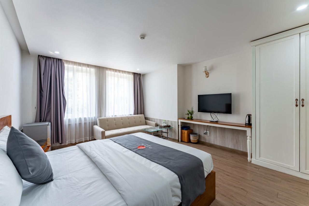 Edoya Hotel Phu My Hung Хошимин Экстерьер фото