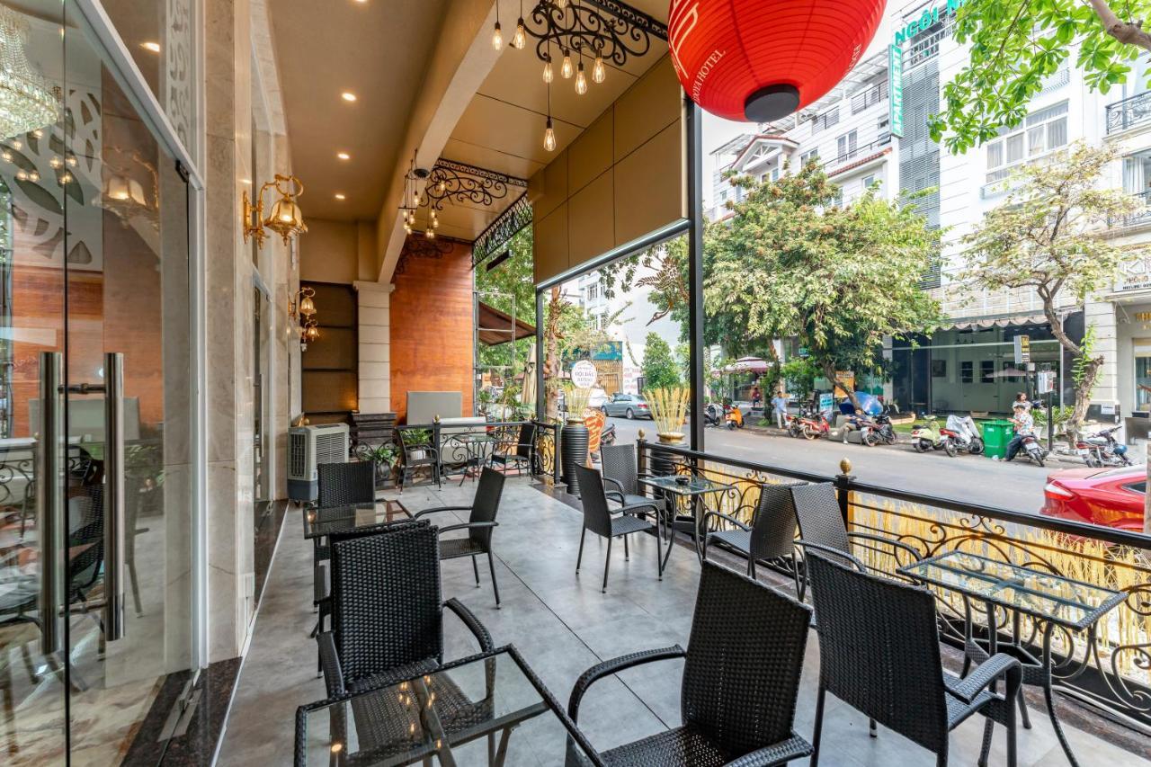 Edoya Hotel Phu My Hung Хошимин Экстерьер фото